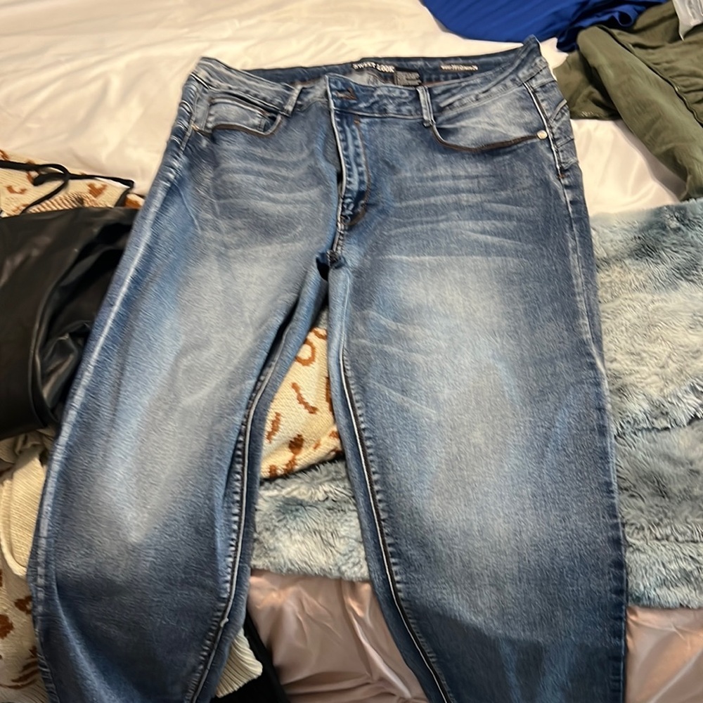 Jeans